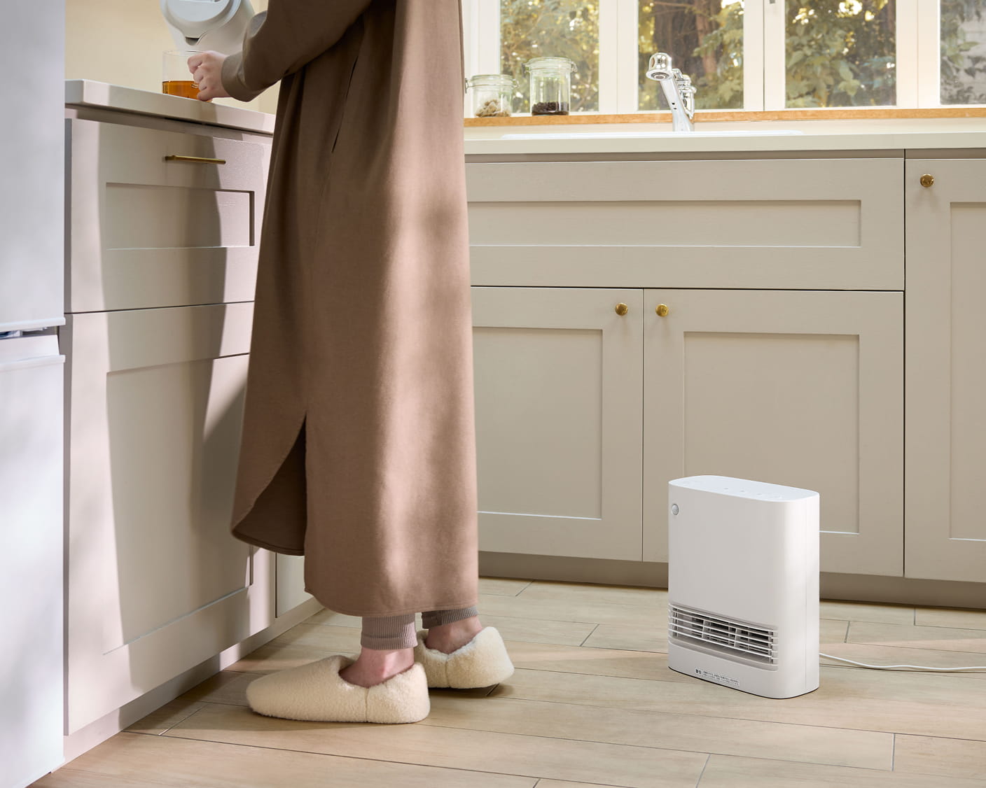 電源を入れてすぐに温風が出る、人感センサー搭載ヒーターのイメージ2