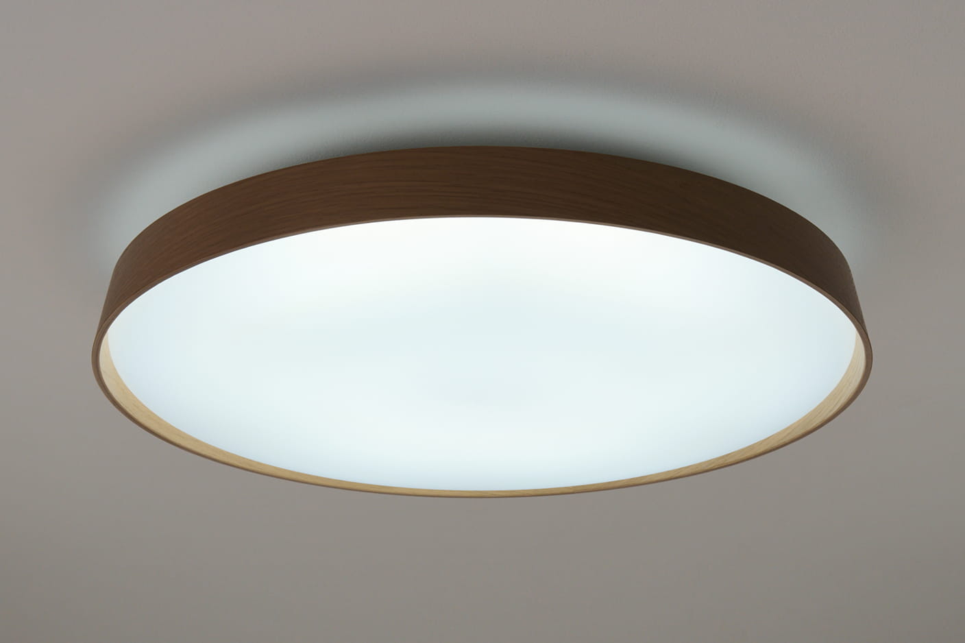 ＬＥＤ木製シーリングライト　調光調色機能付の商品画像