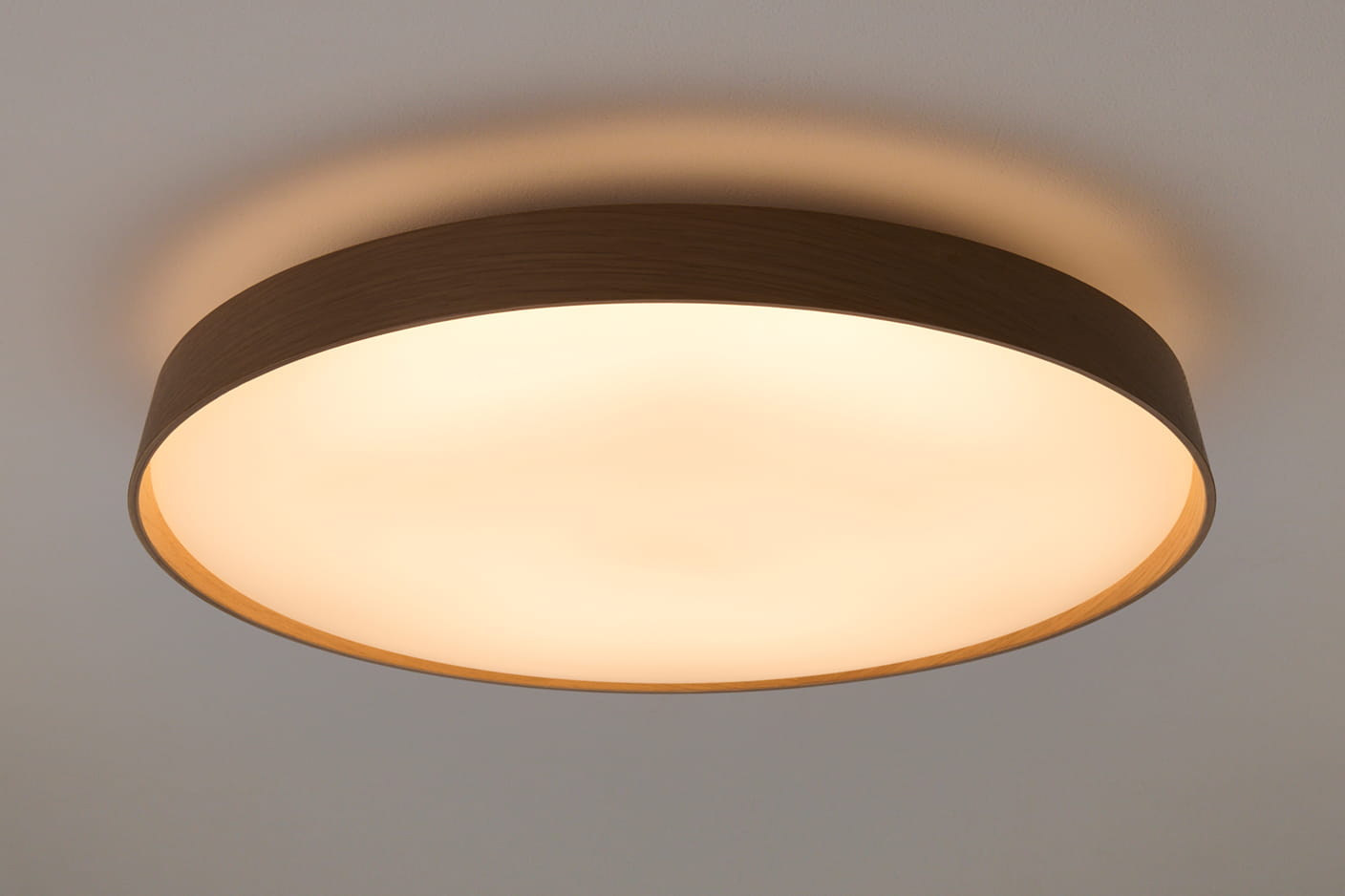 ＬＥＤ木製シーリングライト　調光調色機能付の商品画像