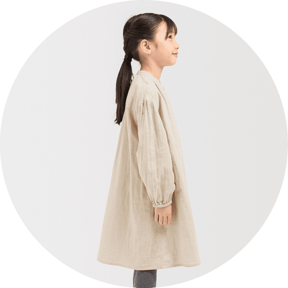 二重ガーゼ長袖ブラウス／長袖ワンピースの着用イメージ