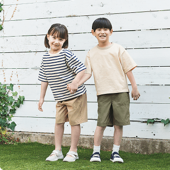 キッズの初夏の服をみる