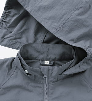 撥水ナイロンＵＶカットフード付きジャケットの拡大イメージ