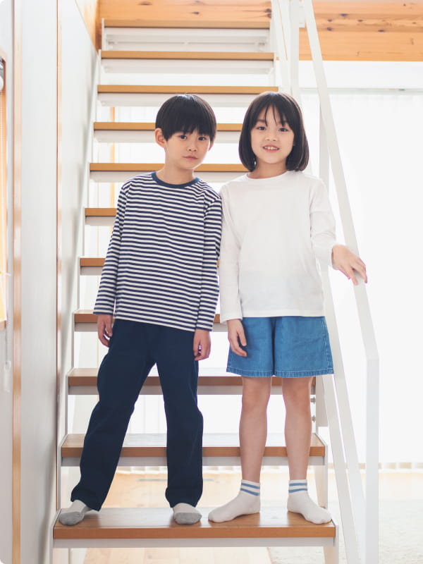 綿天竺編みクルーネック長袖ＴシャツのLOOKイメージ