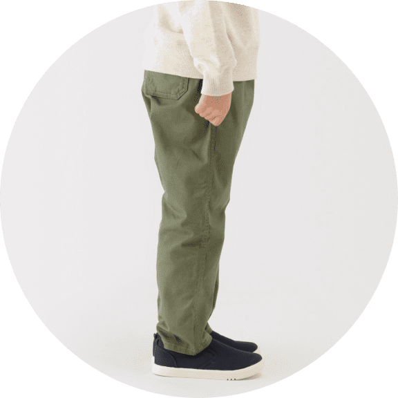 洗いざらしチノルーズフィットパンツの着用イメージ