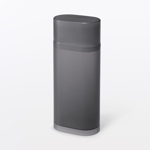 ポリプロピレンメガネも入るペンケース　スタンド式　