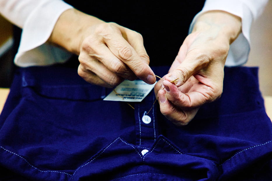 検品・タグ付けの様子