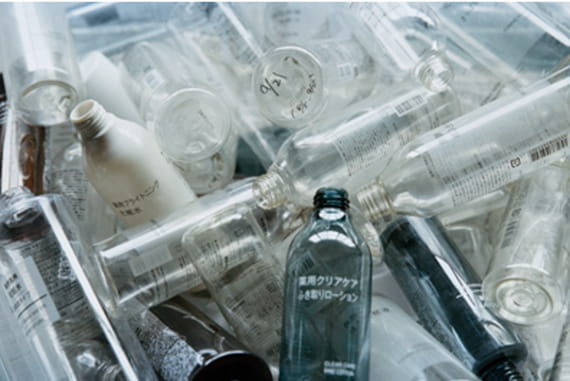 リサイクルされる容器の画像