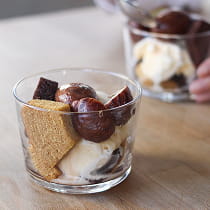 栗の渋皮煮パフェの画像