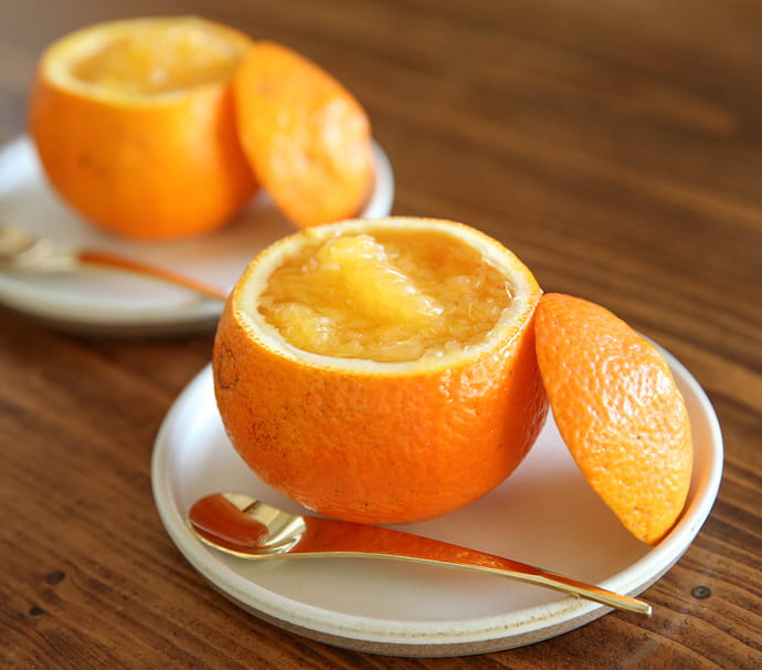 柑橘の皮を器にした手づくりのゼリーの画像