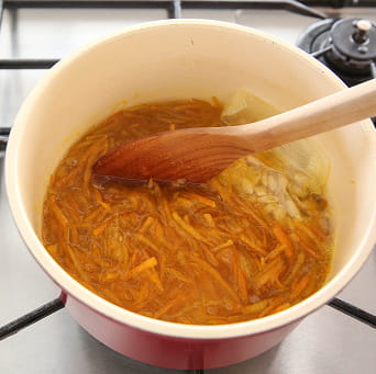 煮詰めたマーマレードの様子