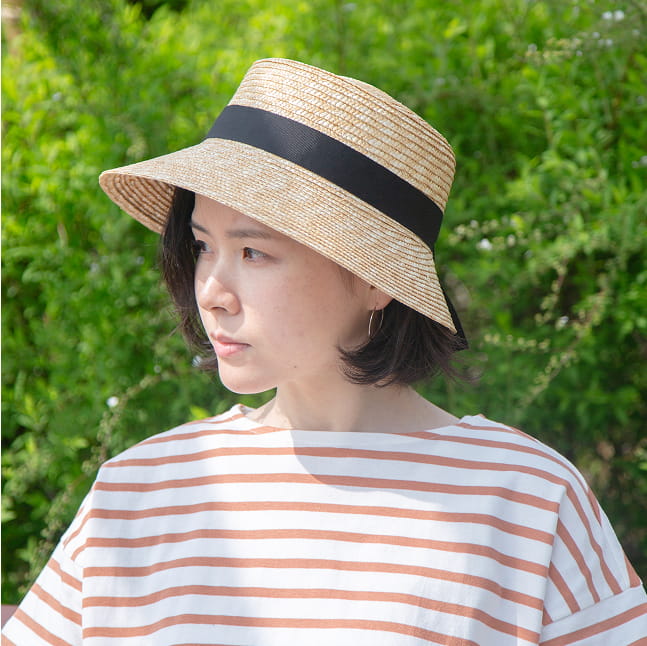 カジュアルスタイルの帽子、「アリス」着用イメージ