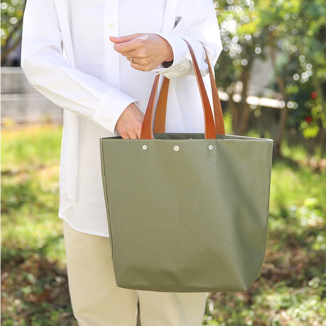 通勤・通学に便利な、大きめバッグのイメージ