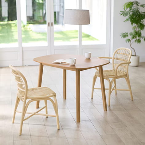 テーブル・デスク・チェア