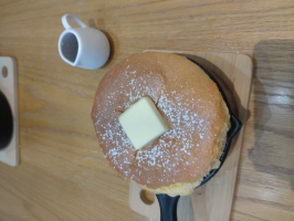 ともここ