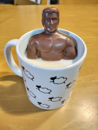 もにっく