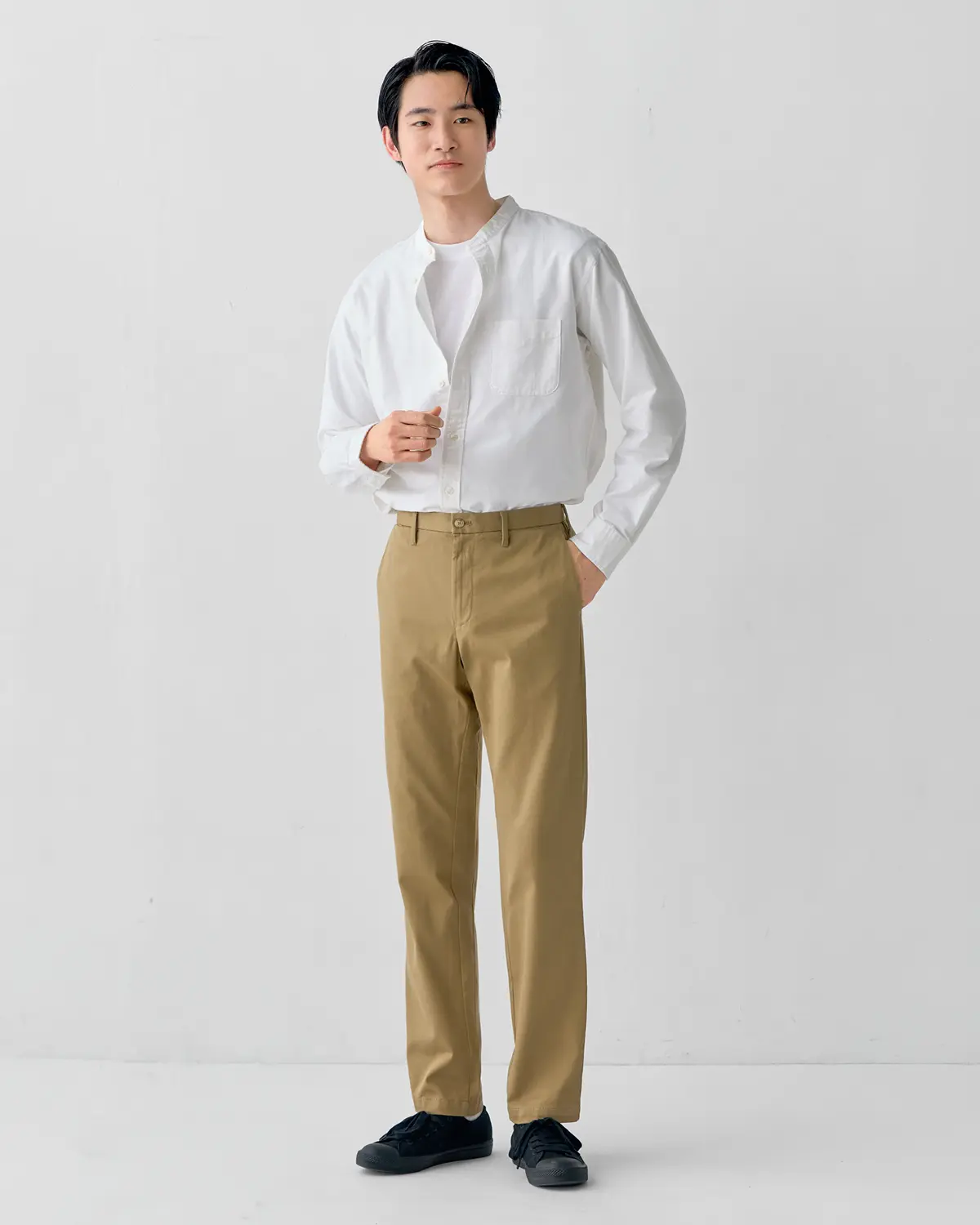 紳士　ストレッチチノスリムパンツ