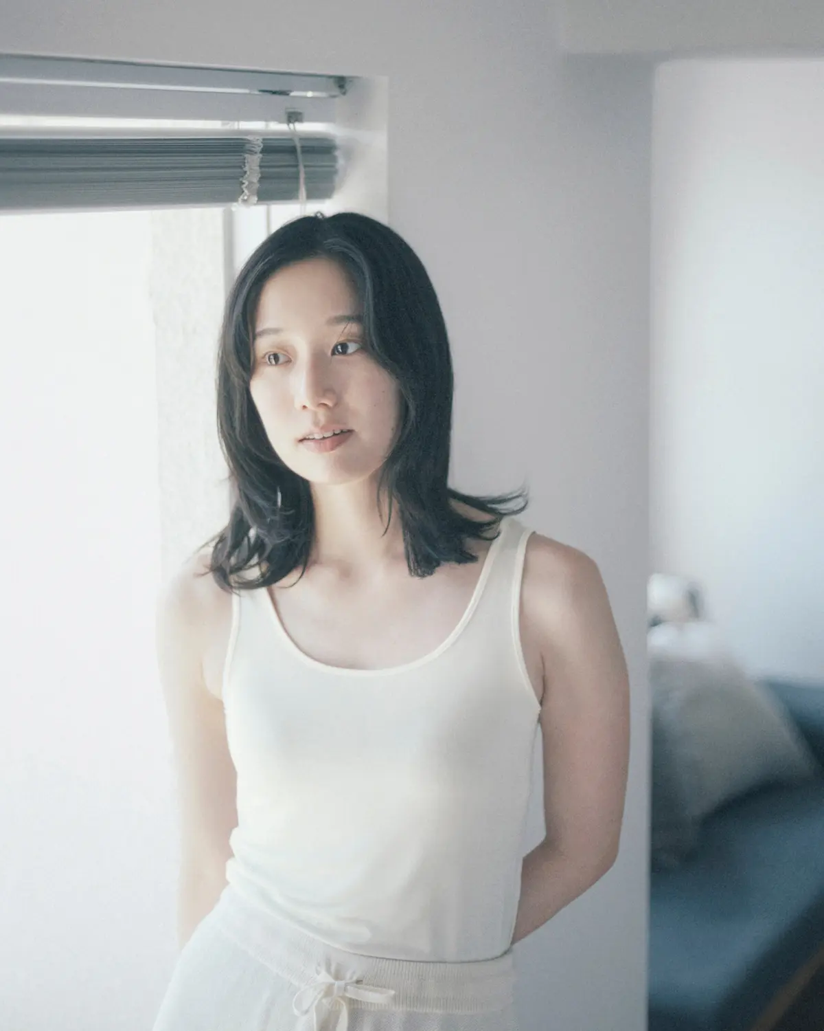着るスキンケアインナー 婦人 タンクトップの着用イメージ1