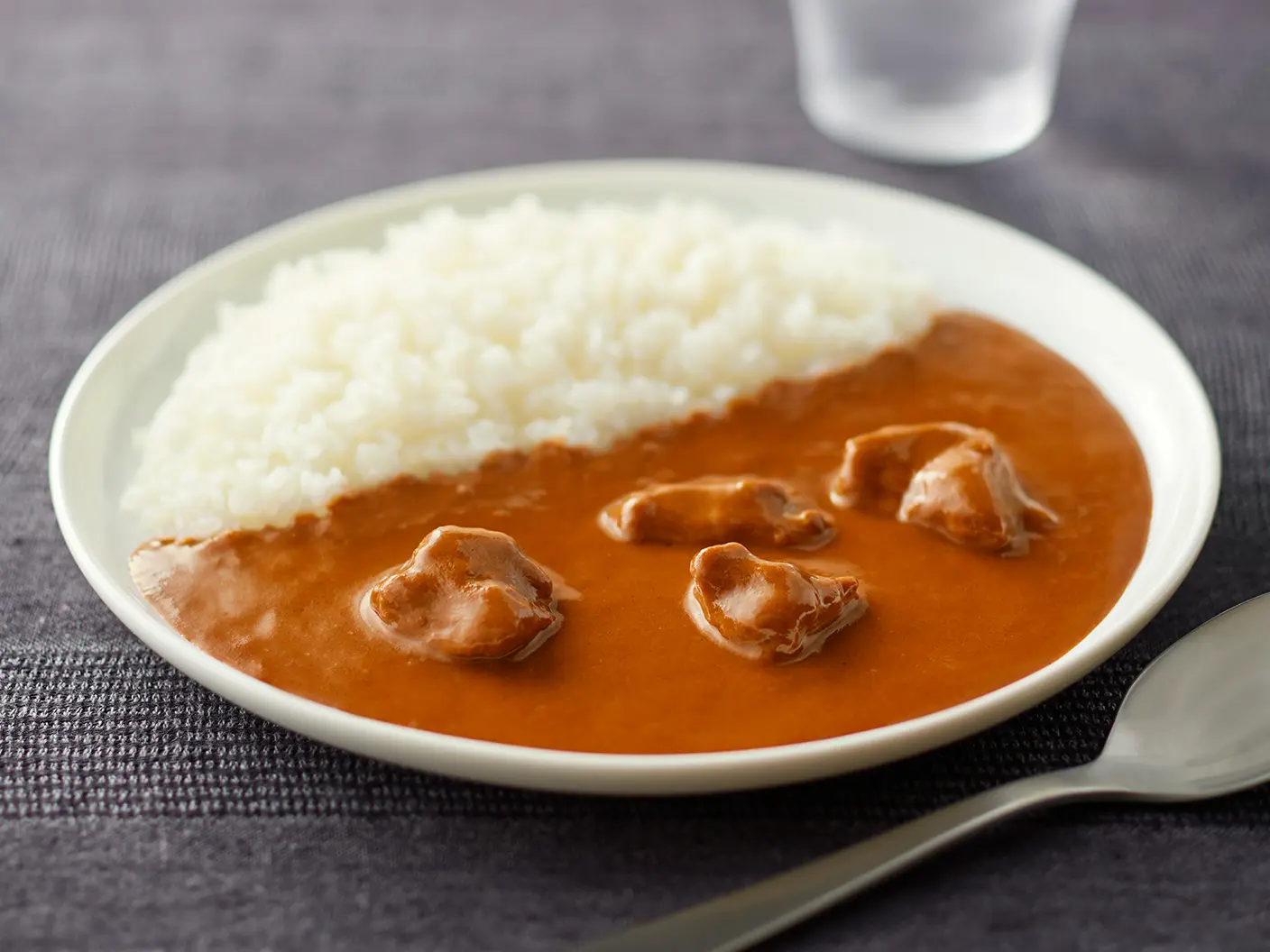 素材を生かしたカレー バターチキン