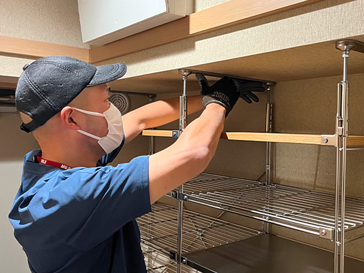 ユニットシェルフつっぱりパーツ取り付けのイメージ