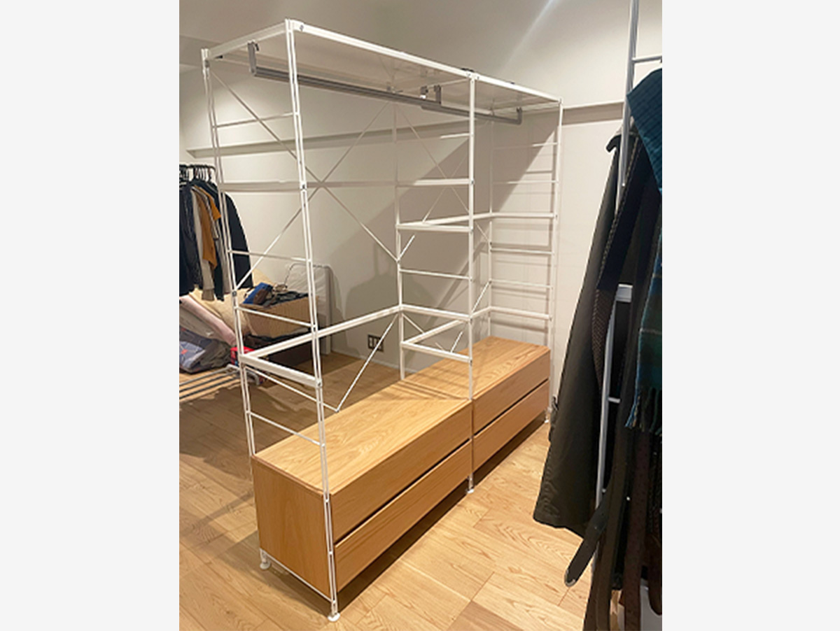 ユニットシェルフ組み替え、バックパネル取り付けのイメージ