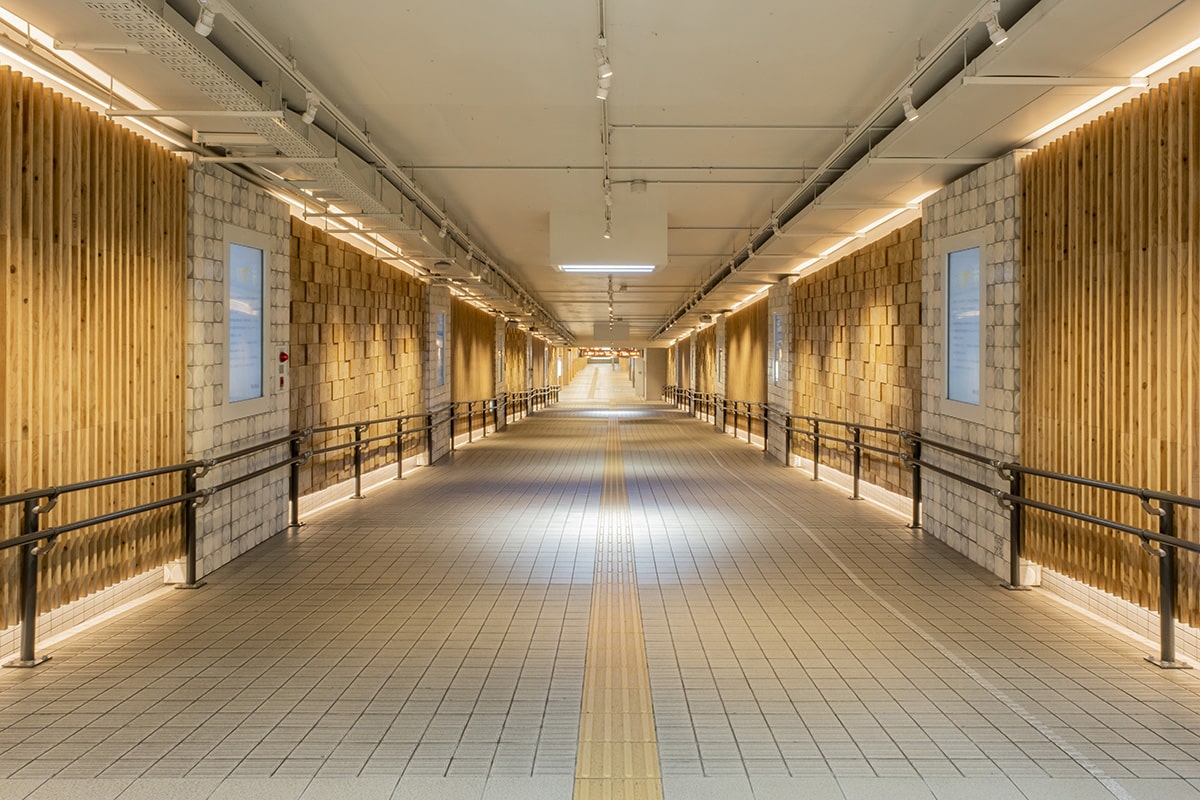 京都市山科駅地下連絡通路