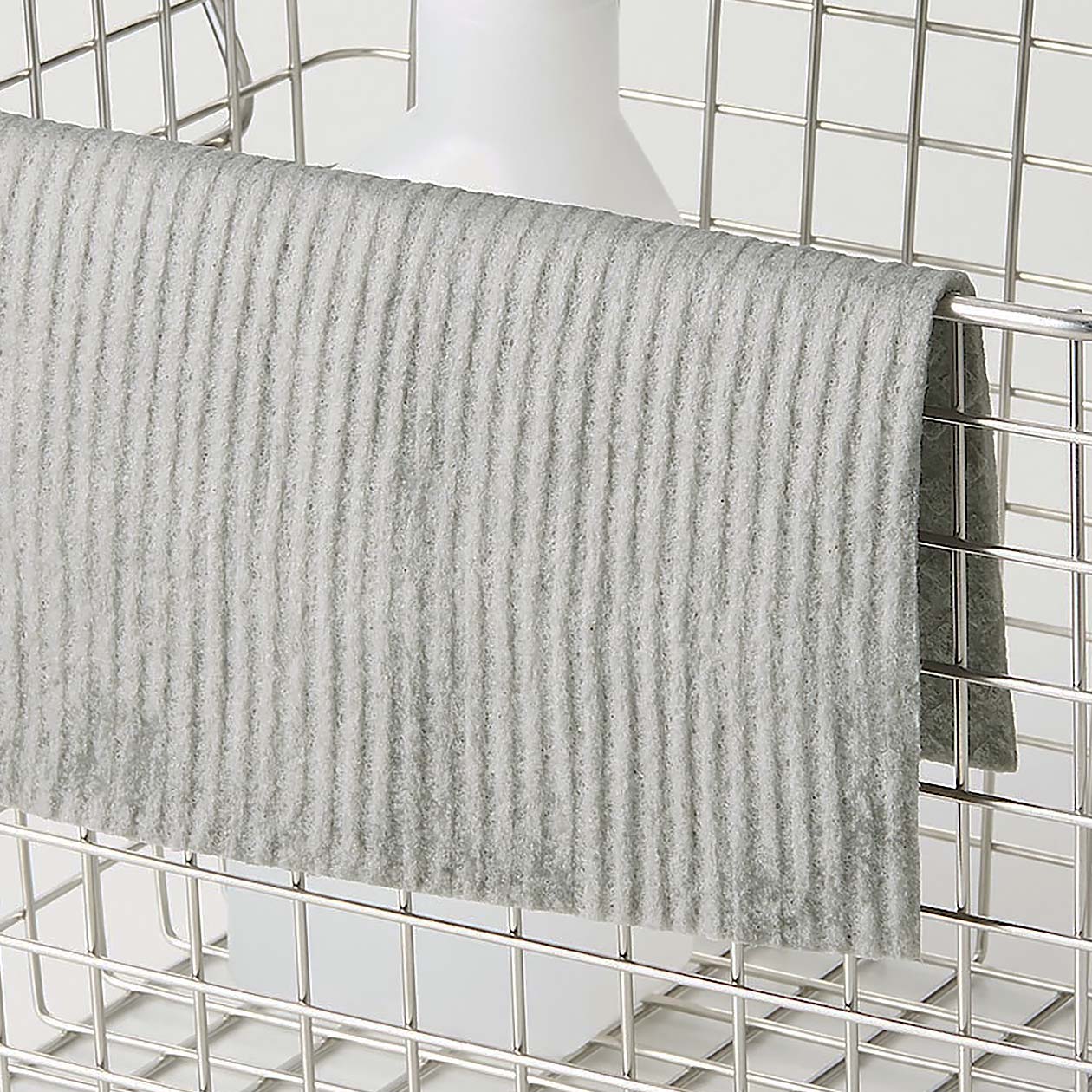 すぐに水気をとり ぬめり知らずの水まわりに 無印良品