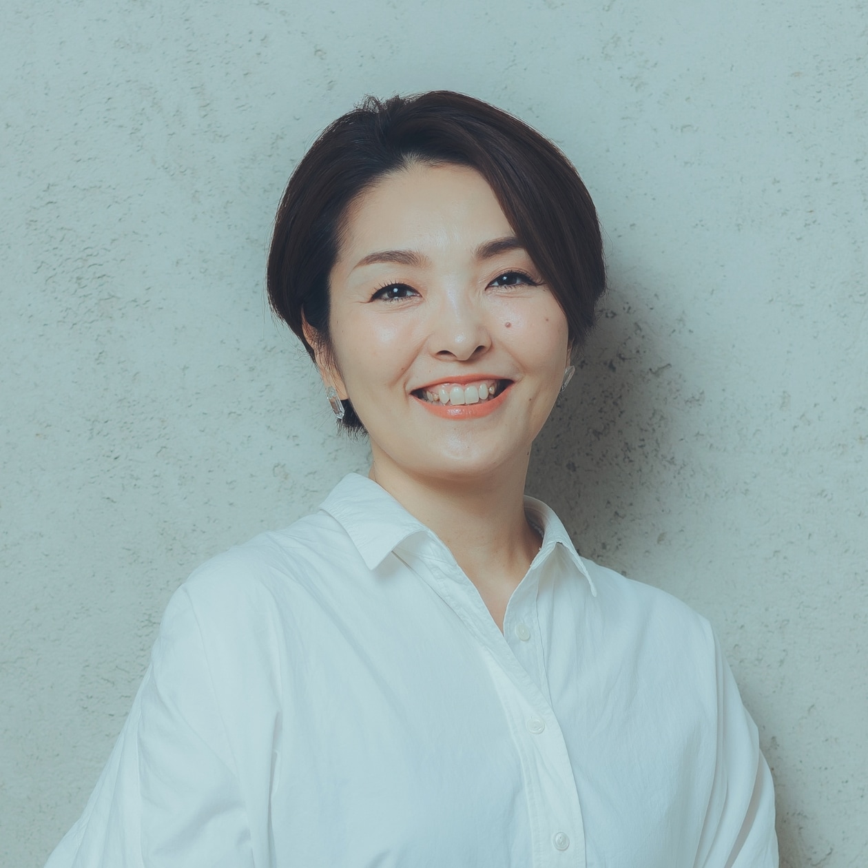 メイクアップアーティスト レイナさん