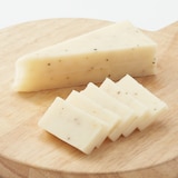 長門牧場　ブラックペッパーゴーダーチーズ