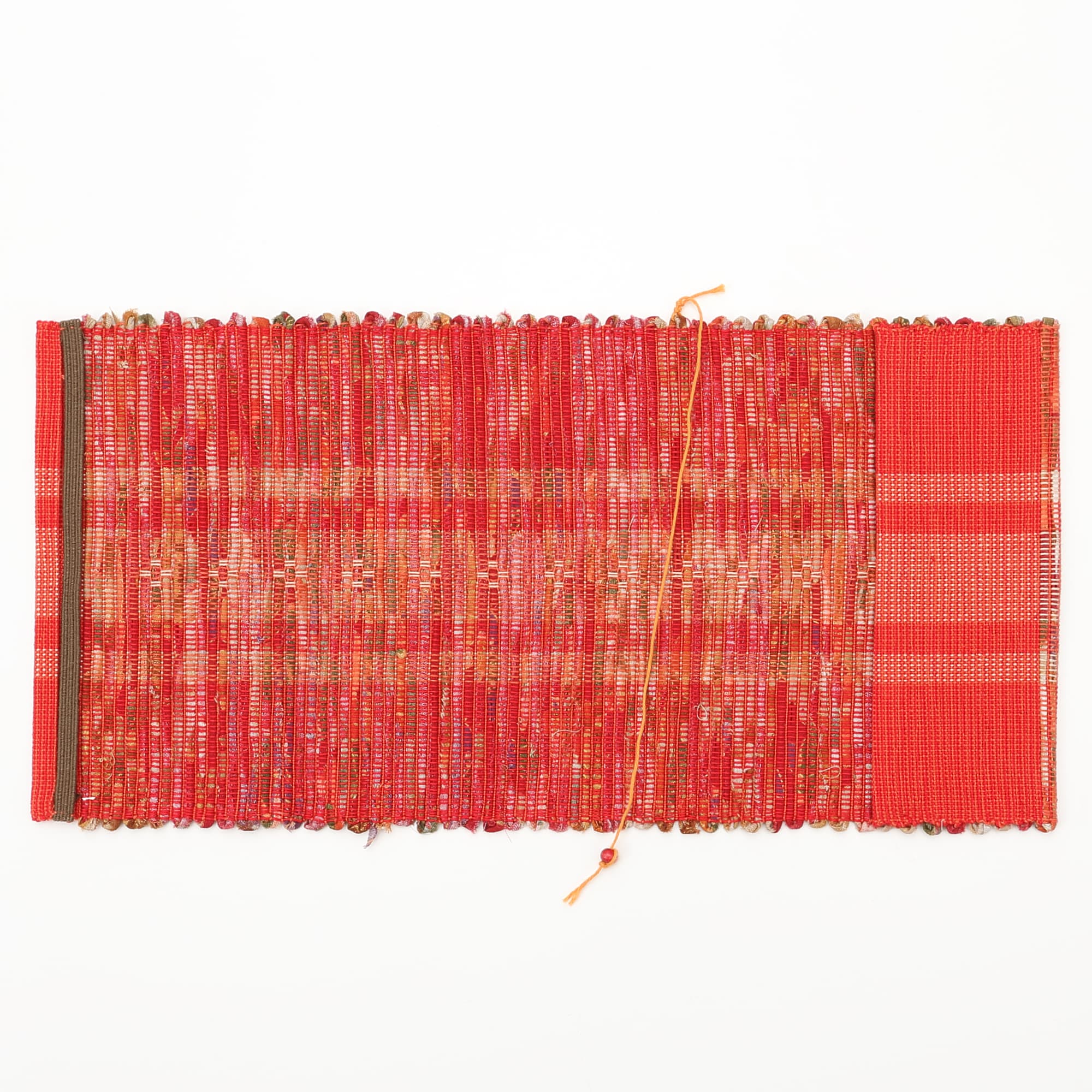 南部裂織　ブックカバー　浮き織り（赤系）