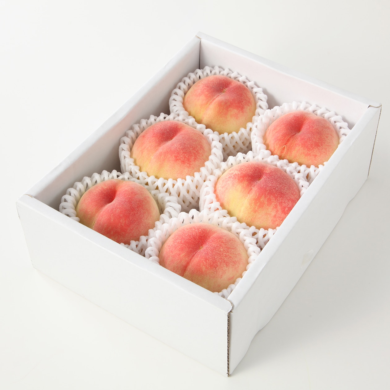 岡山県産　窪津真果園の白桃「品種おまかせ」約1.5kg（4～6玉）