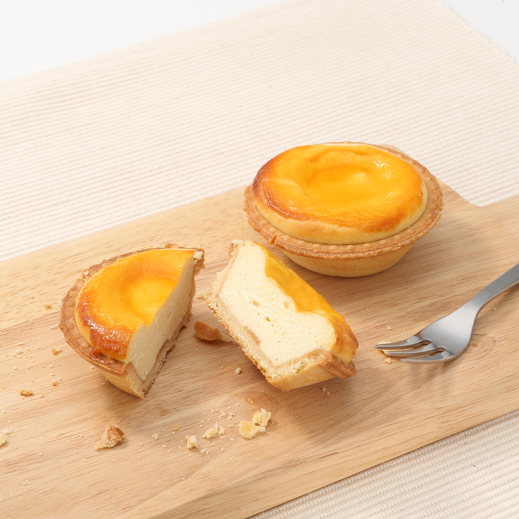 みなかみ焼きたてチーズタルト　