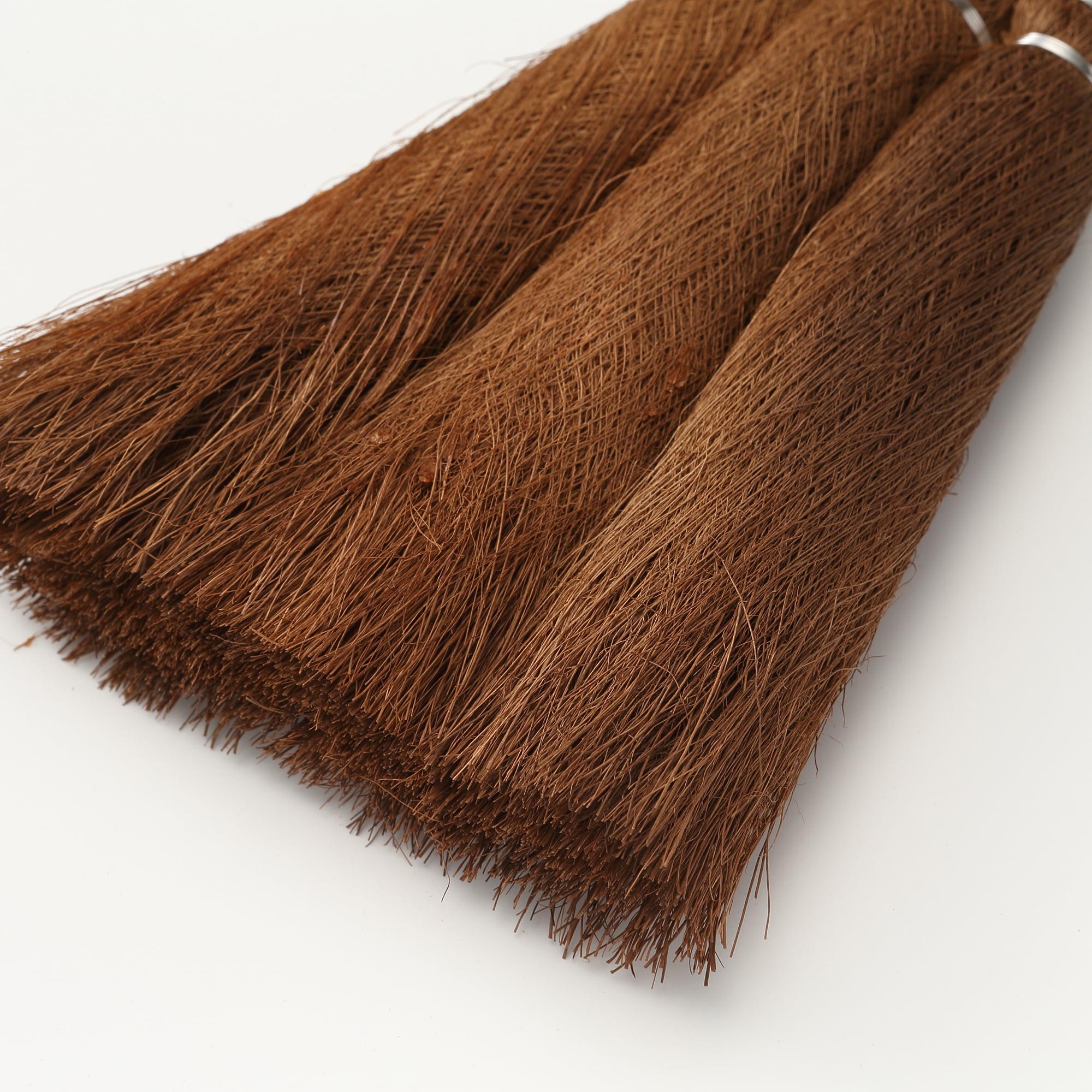 和歌山県　高田耕造商店の「棕櫚のやさしいほうき」 小箒