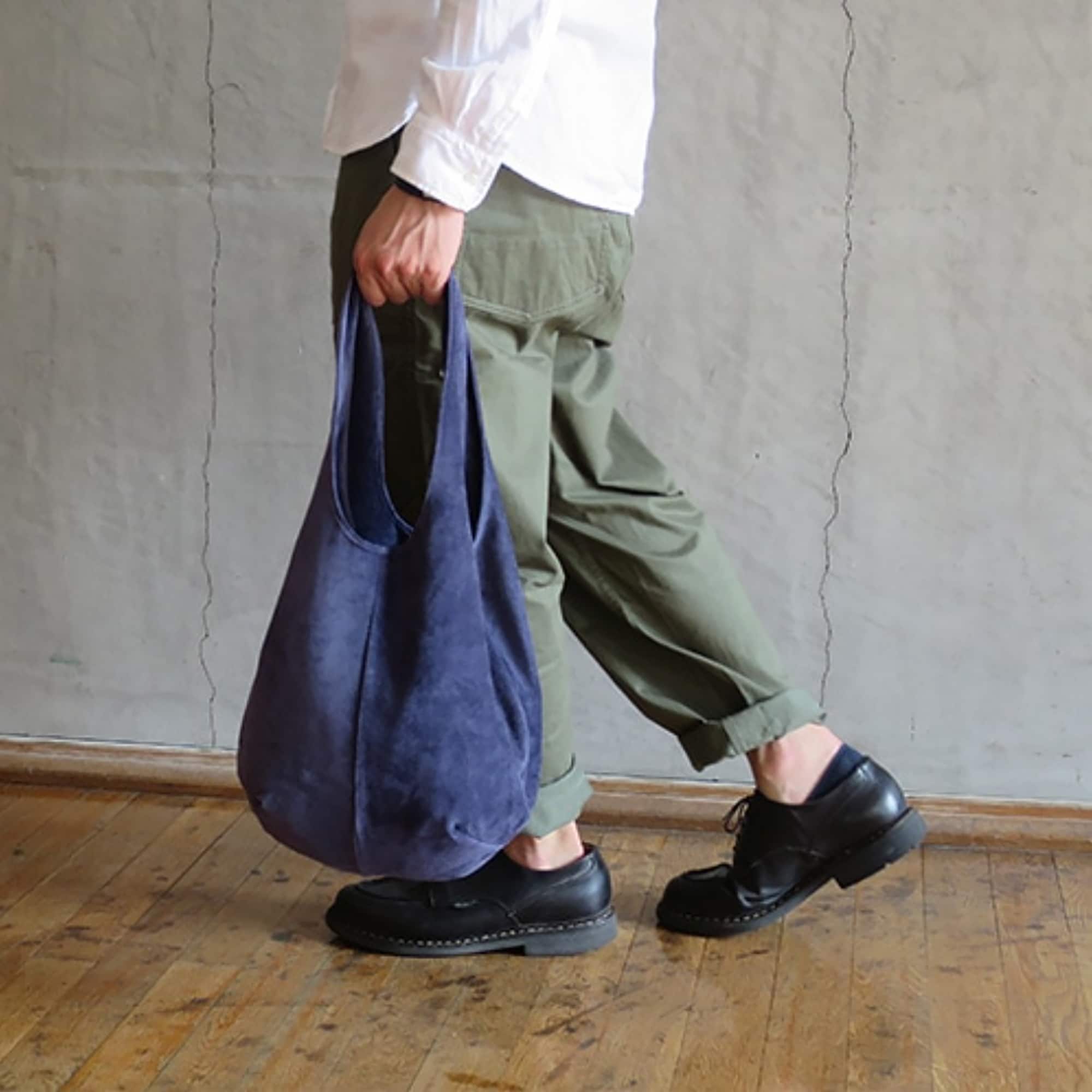 美品　定価7万　hags イタリア製　高級　トートバッグ　A4収納　肩掛け　紺 良品】HAGS イタリア レザー トートバッグ ネイビー