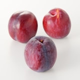 山梨県産　菊島西洋堂　東支店の完熟すもも　約７００ｇ