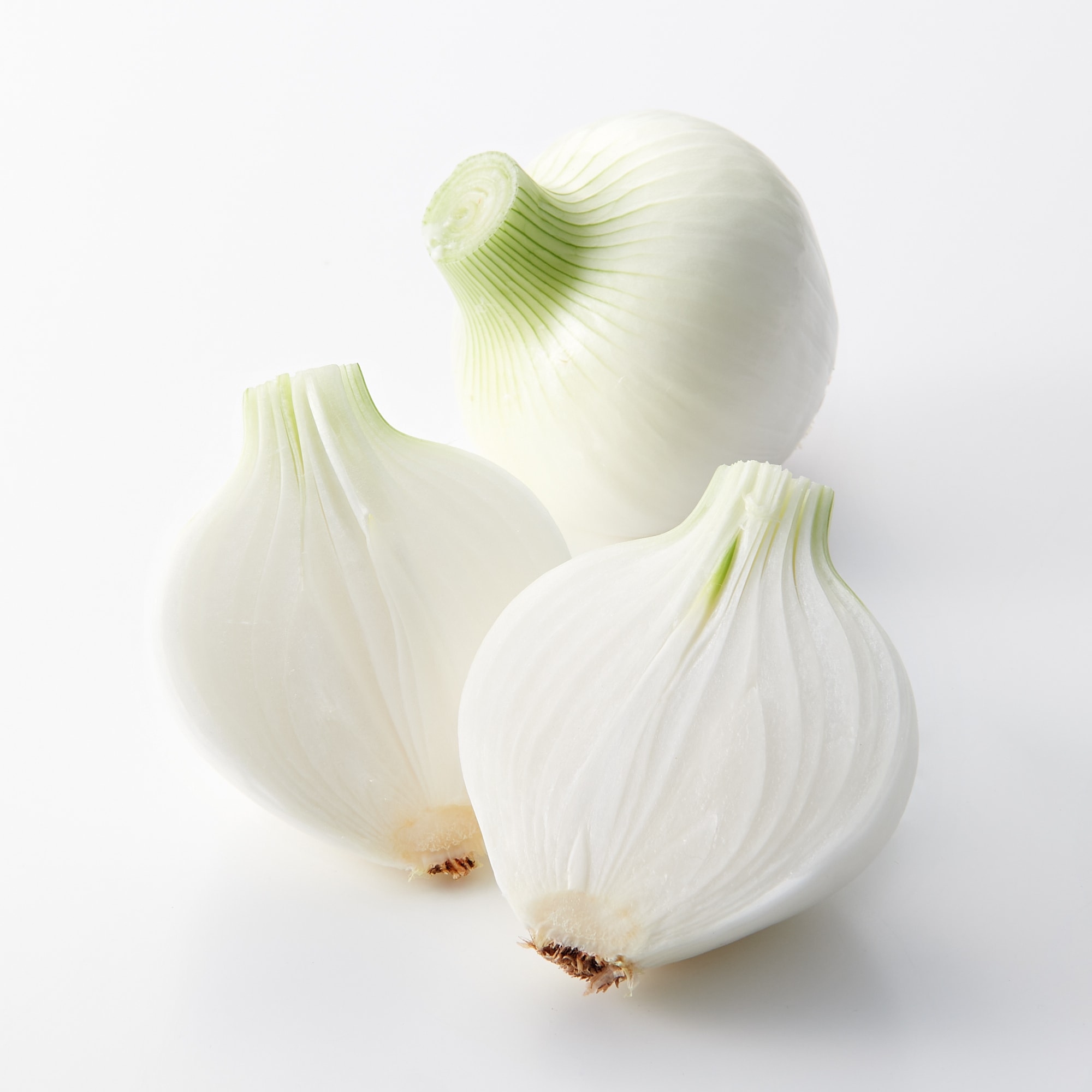 熊本県産　サラダたまねぎ「サラたまちゃん」　葉付き・12玉（3kg前後）