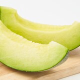 熊本県産　とみおか農園のメロン「肥後グリーン」・約２.３ｋｇ（１玉）