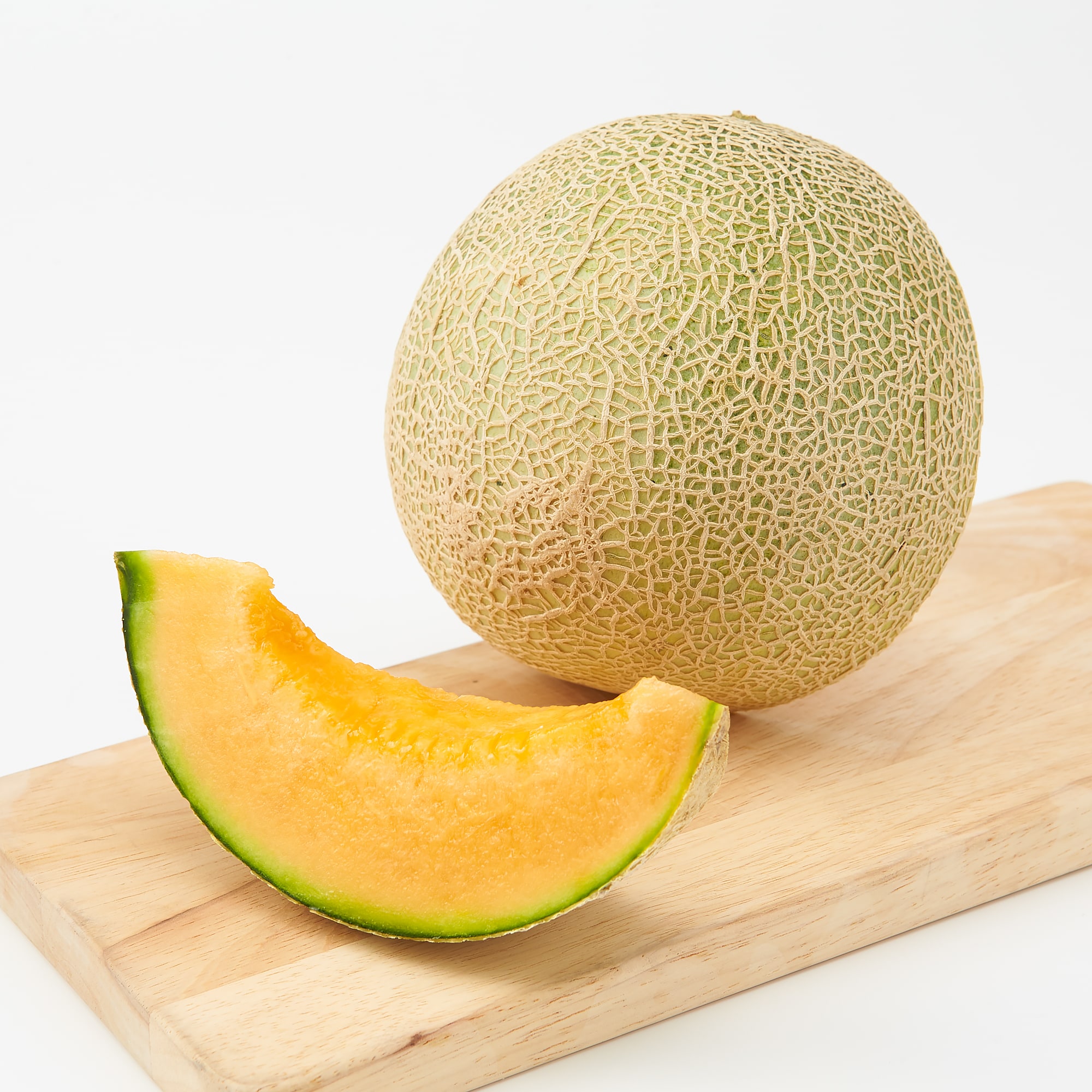 茨城県産　方波見農園の赤肉メロン「むつみレッド」　約１．２ｋｇ