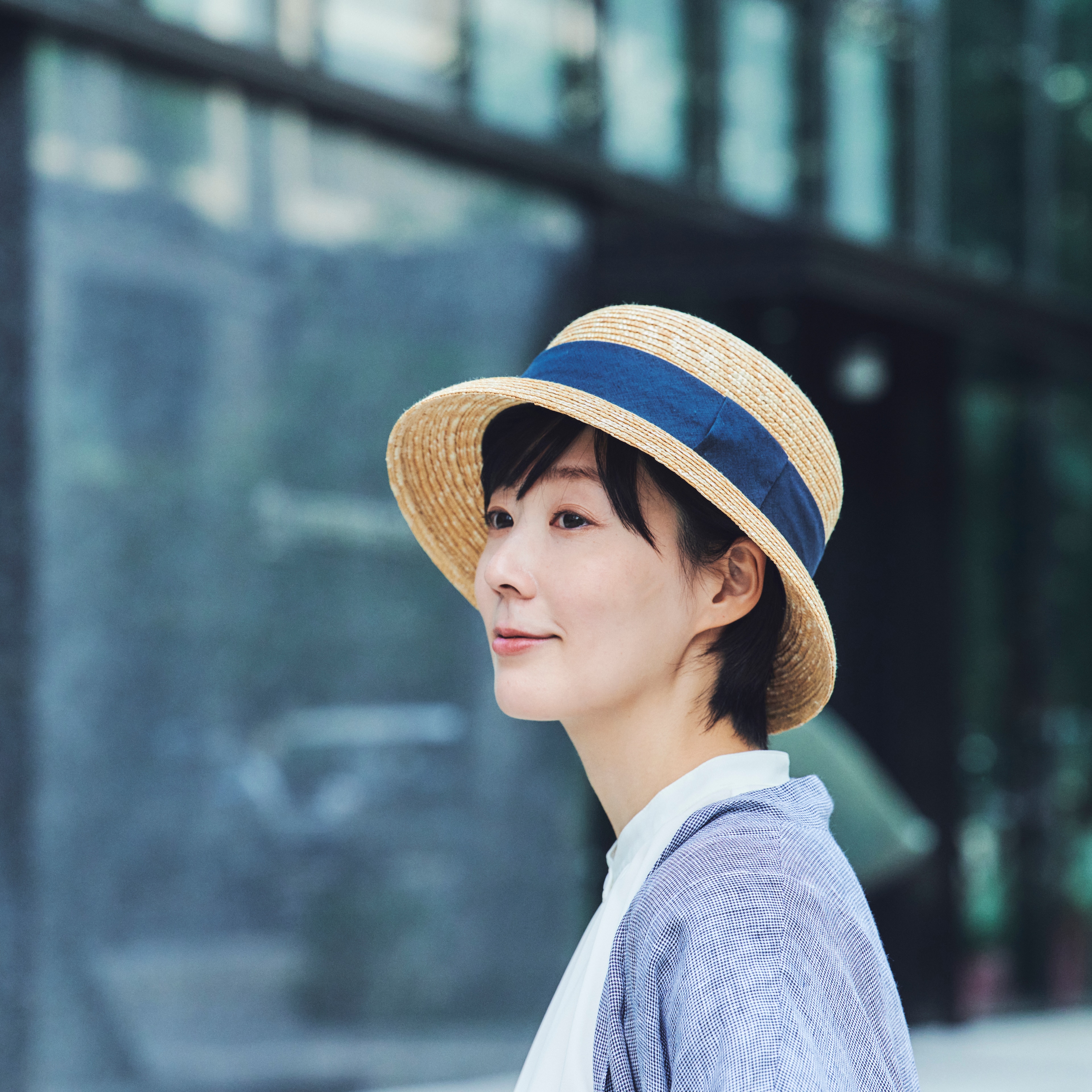 埼玉県　田中帽子の麦わら帽子「クロッシェハット（シエル）」ネイビーリボン