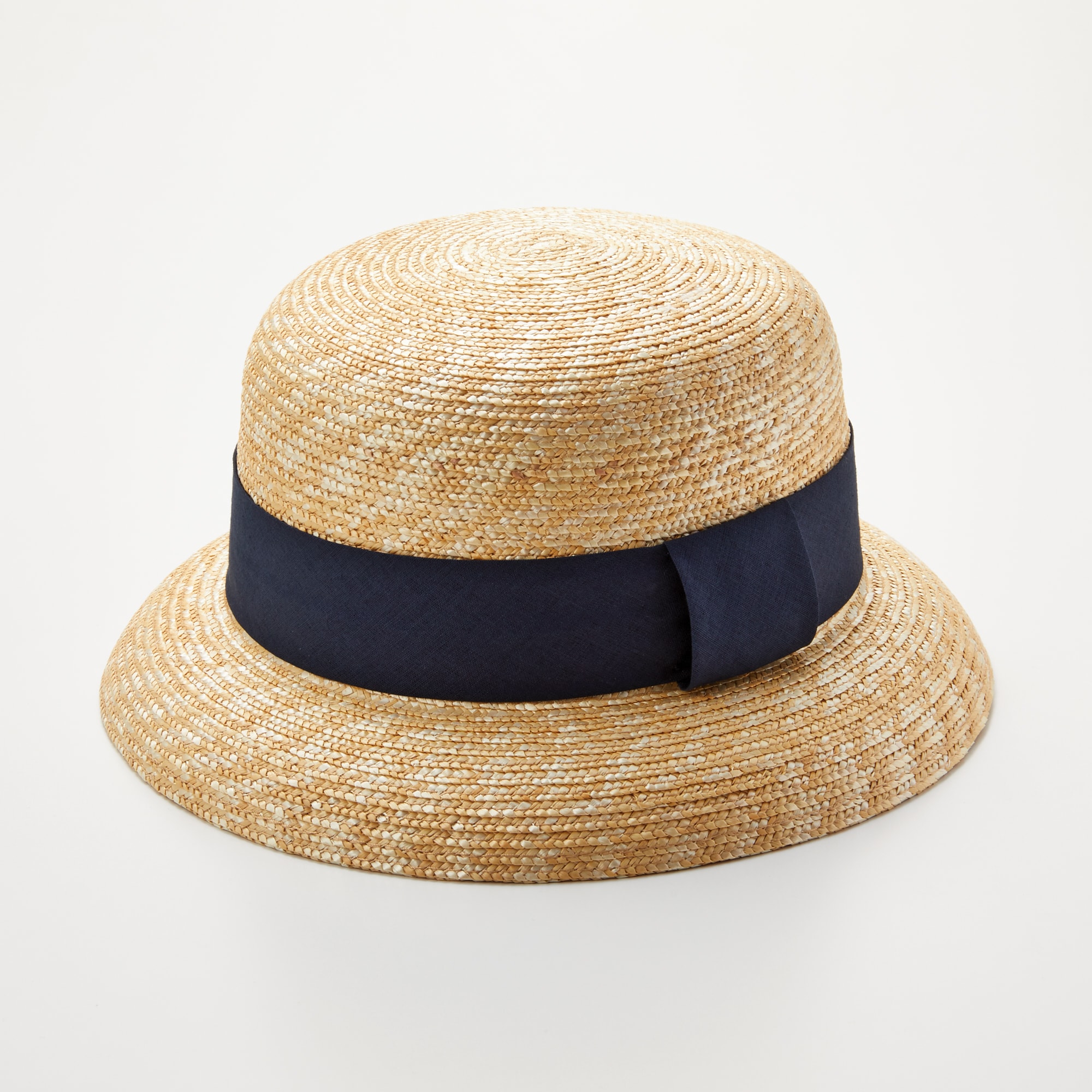 埼玉県　田中帽子の麦わら帽子「クロッシェハット（シエル）」ネイビーリボン