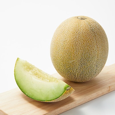 茨城県産　方波見農園のメロン「ゆうか」　約１．２ｋｇ