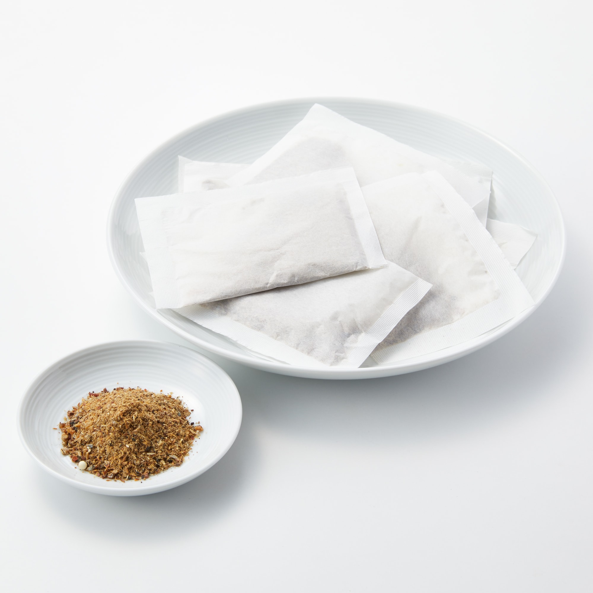 兵庫県　足立醸造　万能味だし　１００ｇ（１０ｇ×１０包）