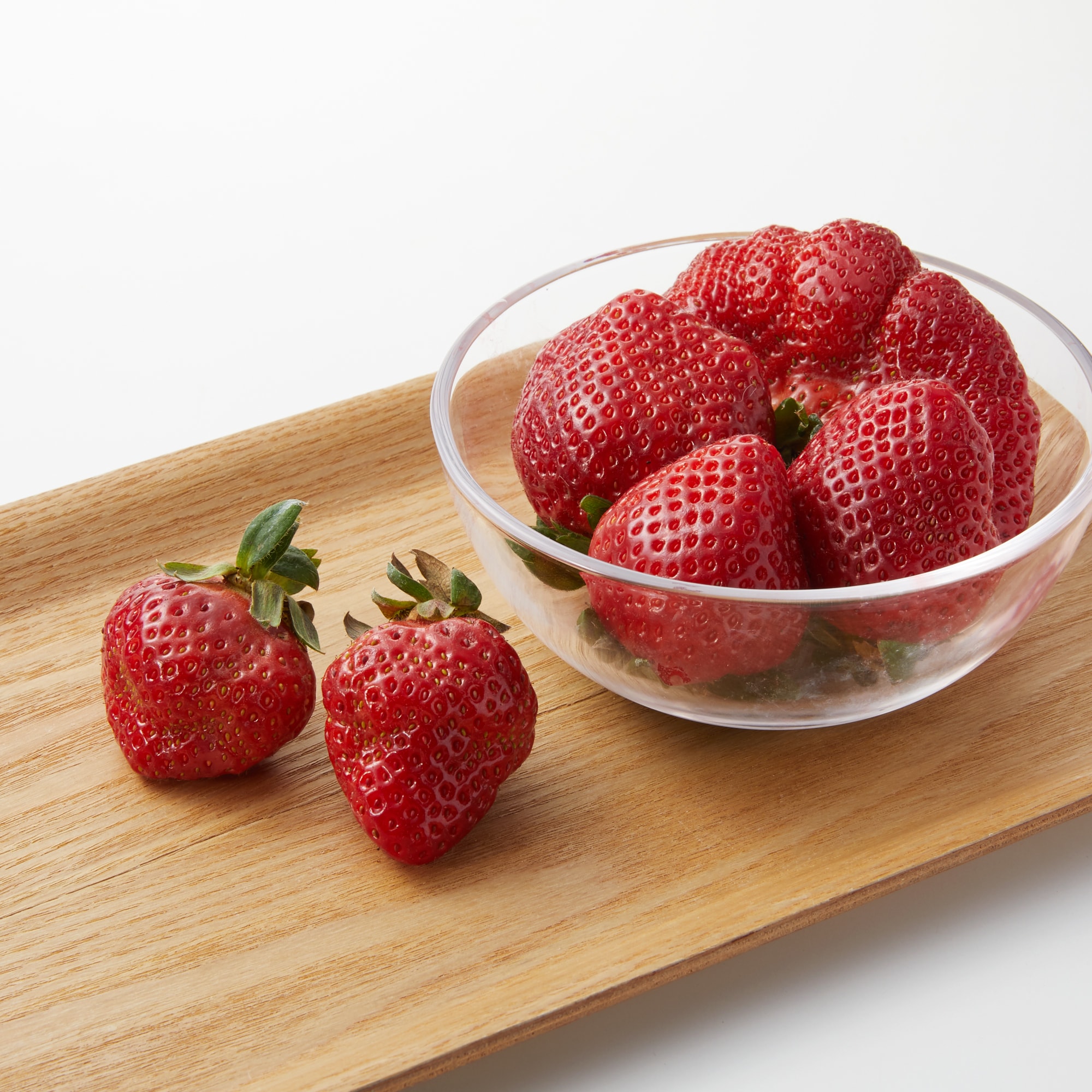 福岡県産　伊世いちご畑の「あまおう」加工用　約８００ｇ　※有機ＪＡＳ認証