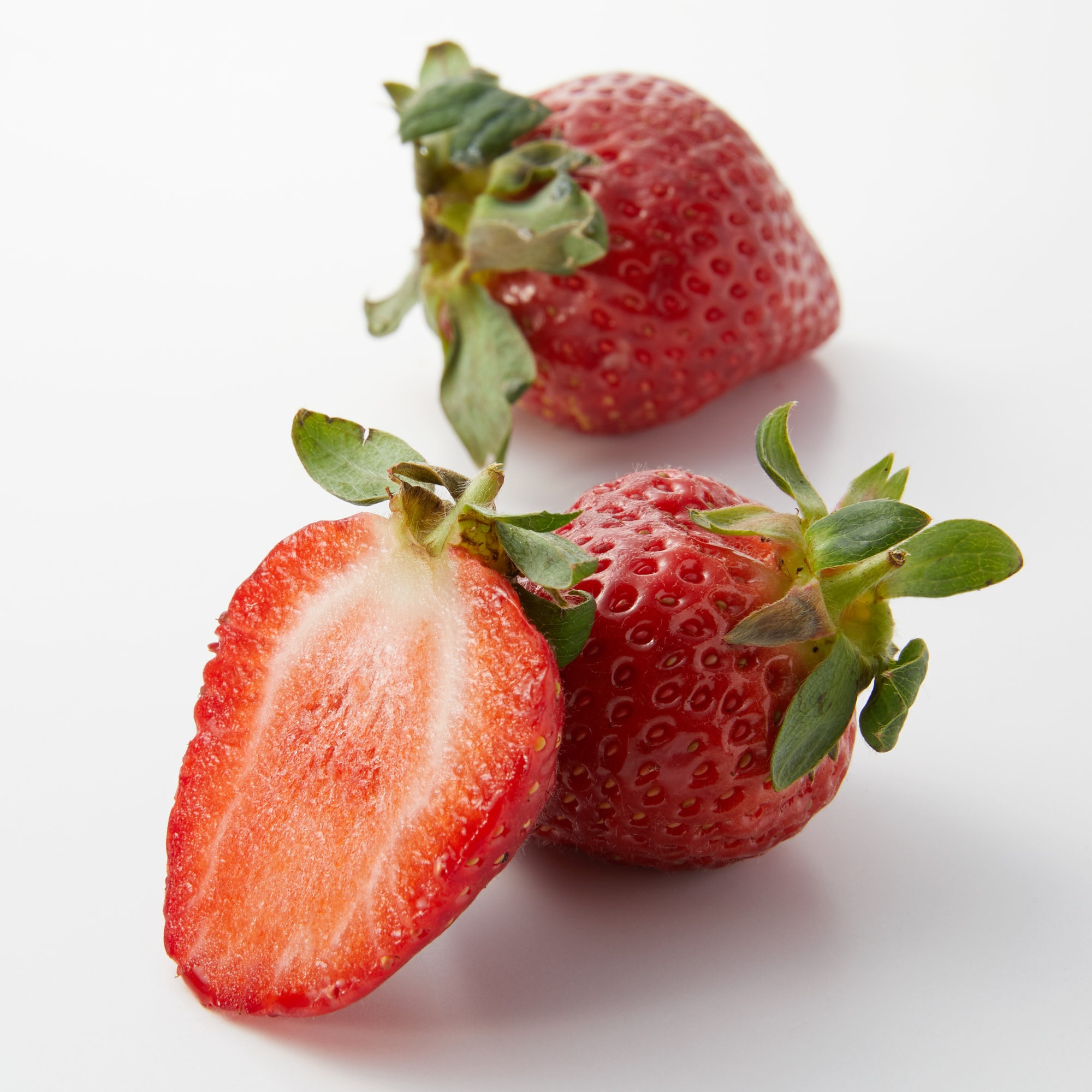 福岡県産　伊世いちご畑の「あまおう」加工用　約８００ｇ　※有機ＪＡＳ認証