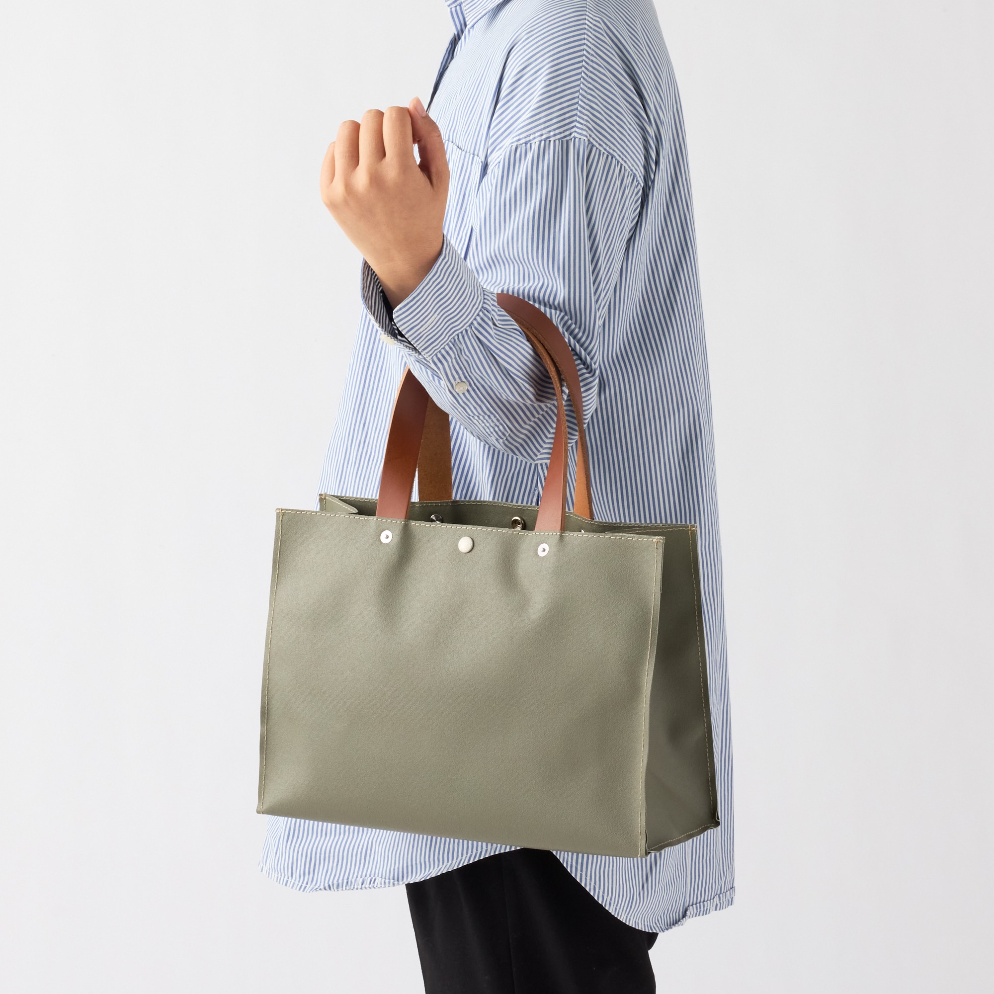 横濱帆布鞄　Ｇ　オリーブ（森野艦船帆布）