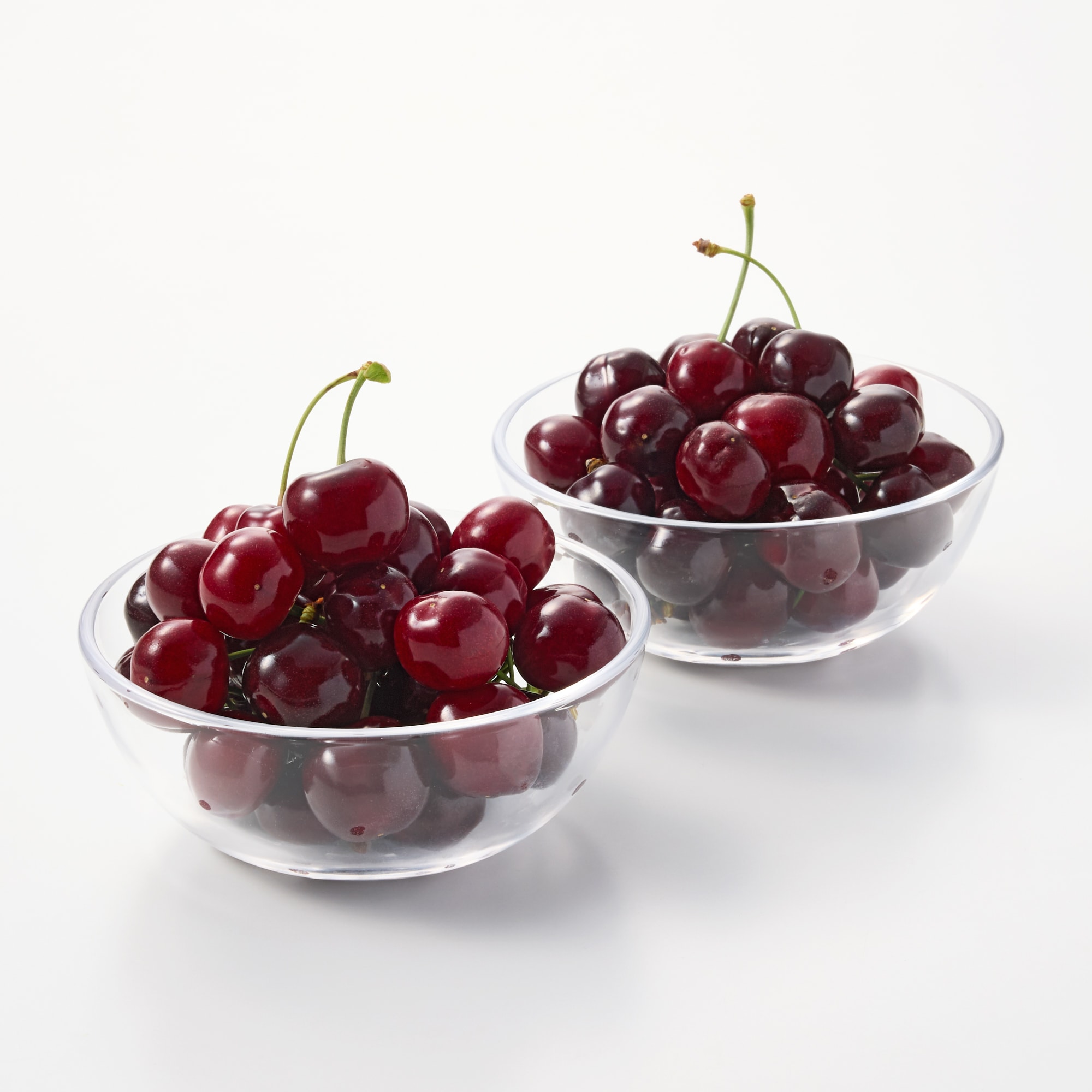 福島県産　大友農園の「さくらんぼ（早生種）」　家庭用（M～２Lサイズ混合）　７００ｇ