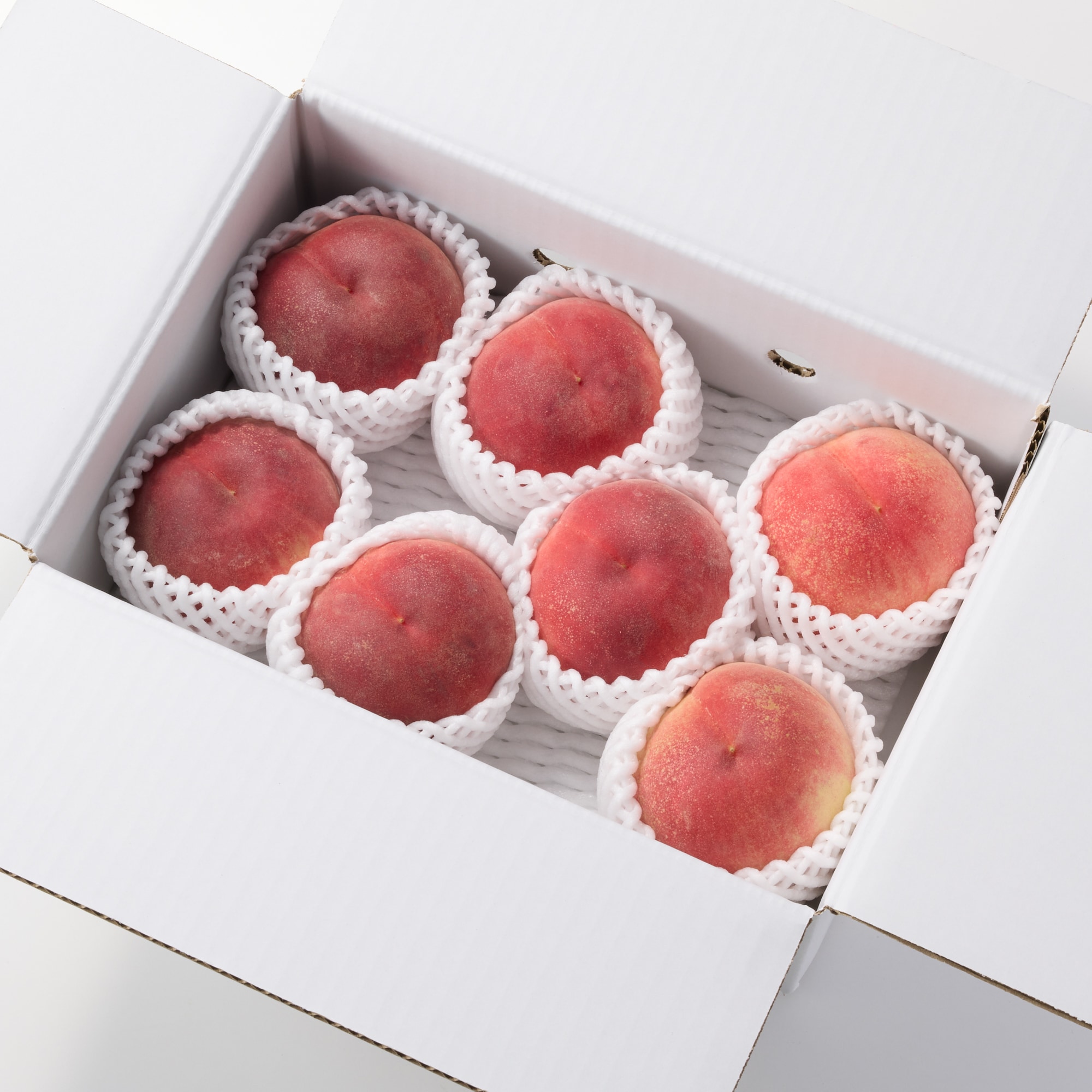 福島県産　菱沼農園の旬の桃「品種おまかせ」　約２ｋｇ（9月お届け）