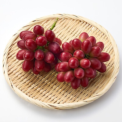 島根県邑南町産　フルーツファームふくふくのぶどう「神紅」（しんく）2房（約１ｋｇ）