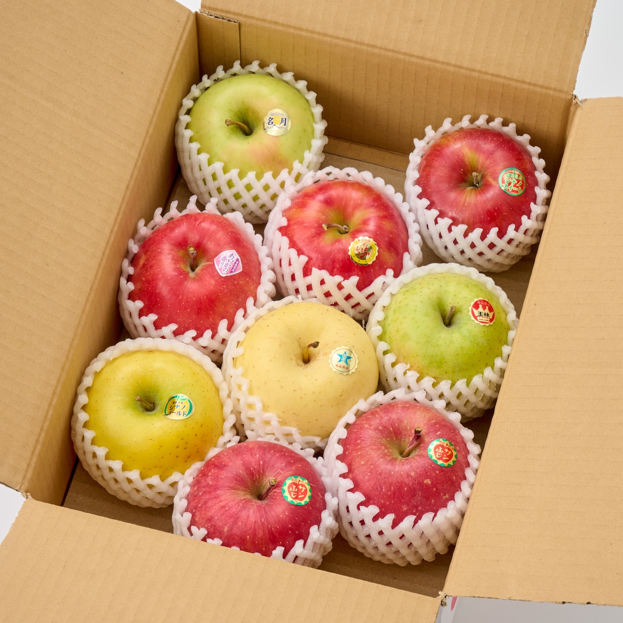青森県産　りんご８種セット　約３ｋｇ （９～１１個）