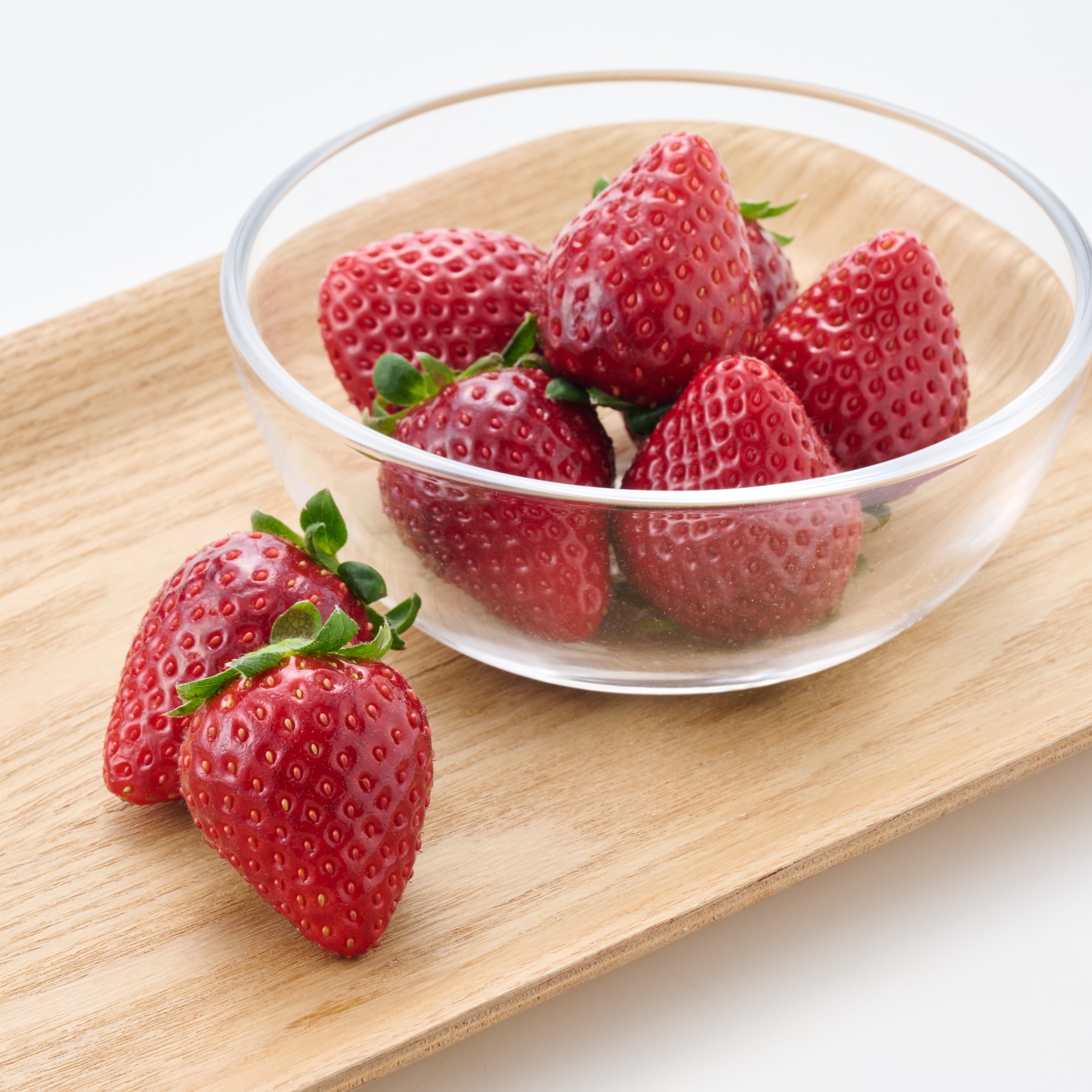 イチゴナツモモ54個 南アフリカ産 喜望峰産 イチゴナツモモ54個