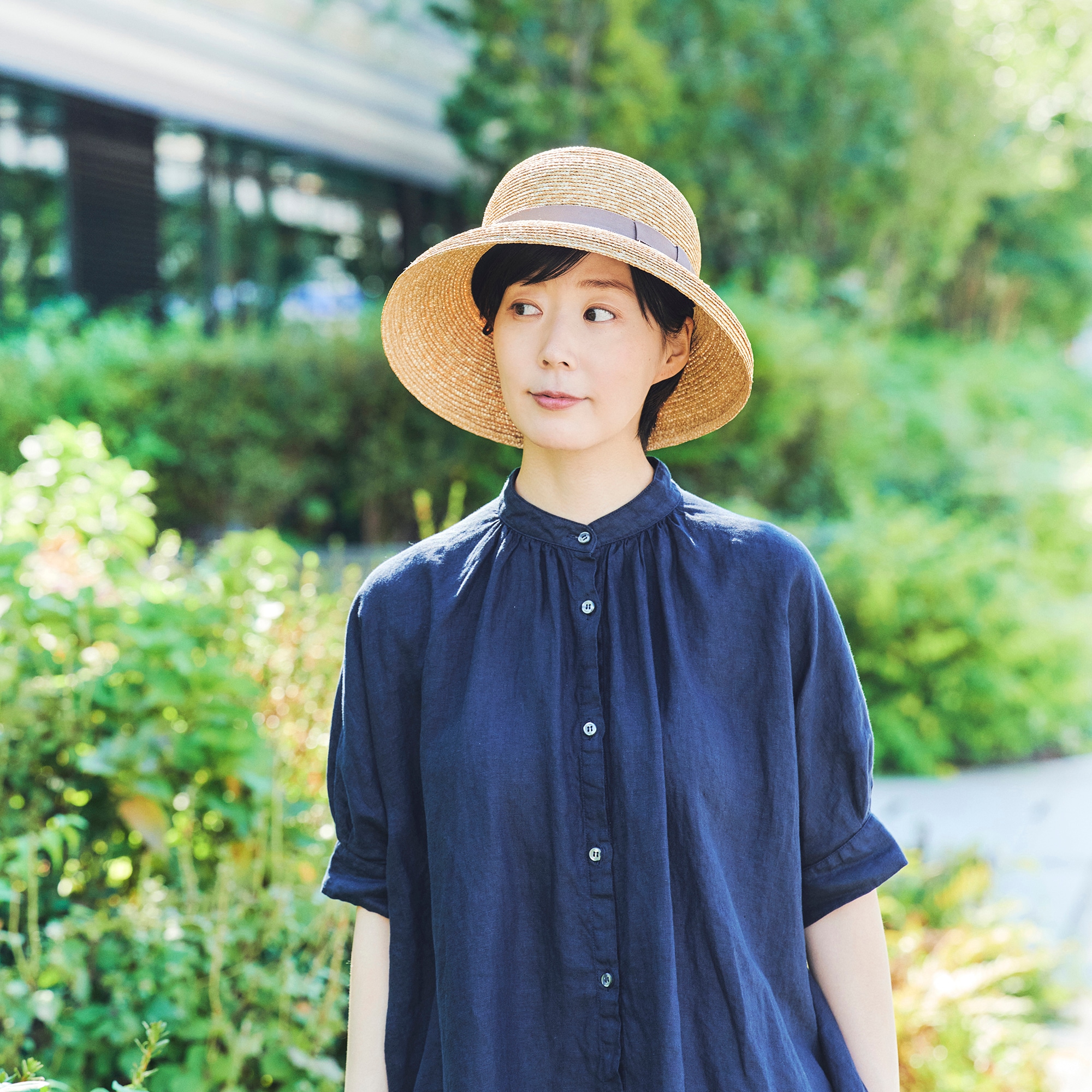 埼玉県　田中帽子の麦わら帽子「カサブランカ」グレージュリボン